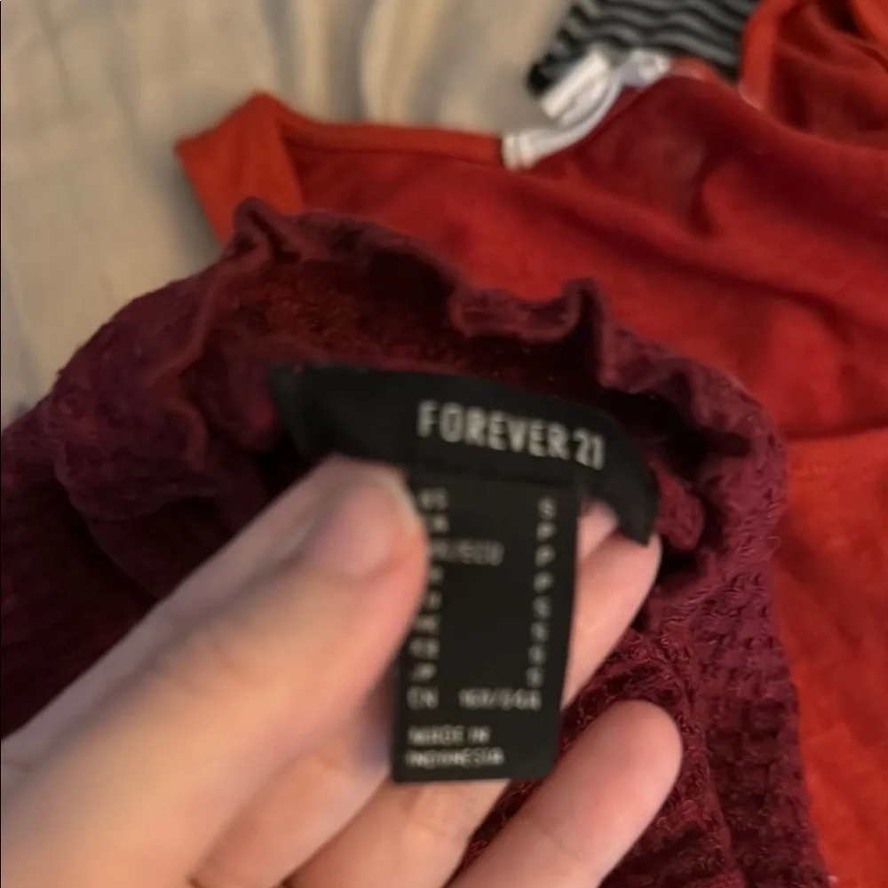 Mixed Color Tops Collection - Picture 4 of 7